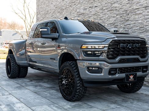 Used 2026 RAM 3500 Limited AWD/4WD image 15