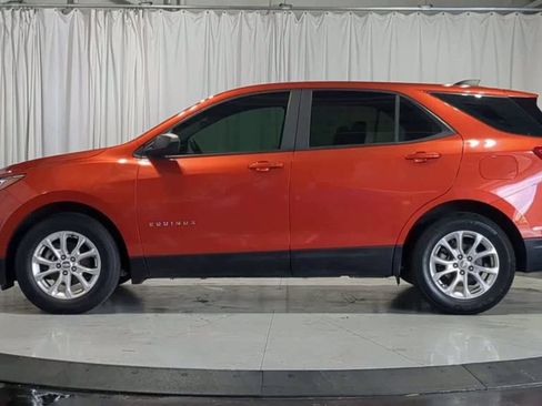 Used 2020 Chevrolet Equinox LS FWD image 6