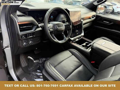 Used 2025 GMC Yukon XL Denali image 32