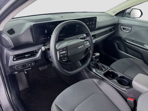 Used 2025 Kia K4 FWD image 9
