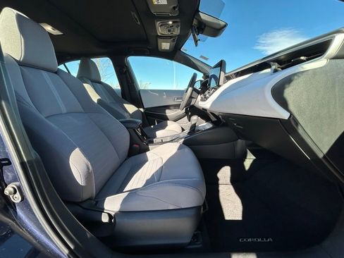 Used 2023 Toyota Corolla SE w/ SE Premium Package image 31