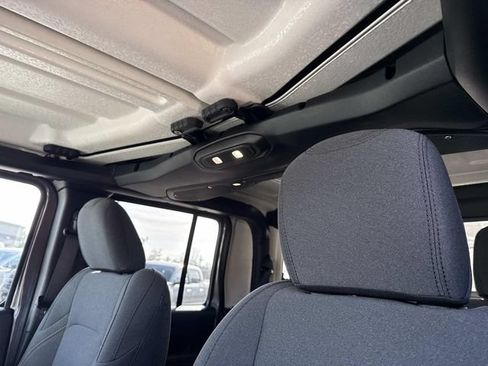 New 2026 Jeep Gladiator Sport AWD/4WD image 10
