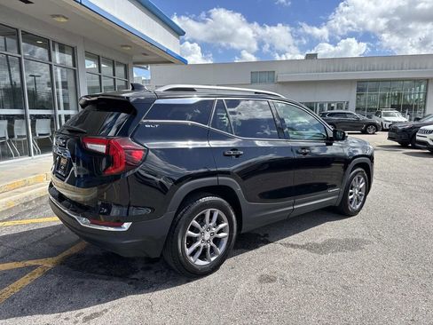 Used 2023 GMC Terrain SLT image 8