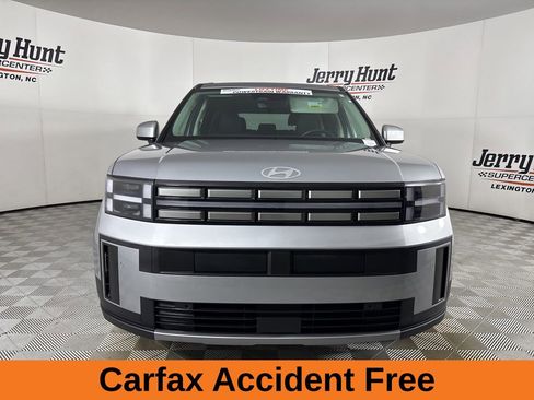 Used 2025 Hyundai Santa Fe SE image 3