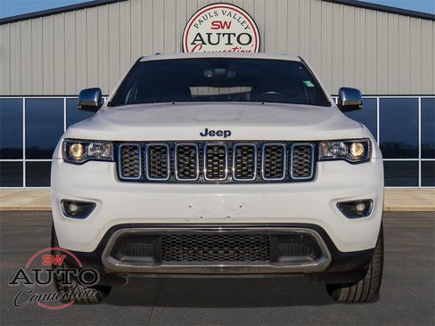 Used 2022 Jeep Grand Cherokee Limited w/ Trailer Tow Group IV image 2