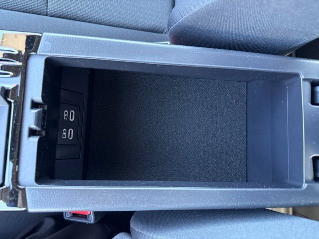 Certified 2026 Toyota Prius LE FWD image 31