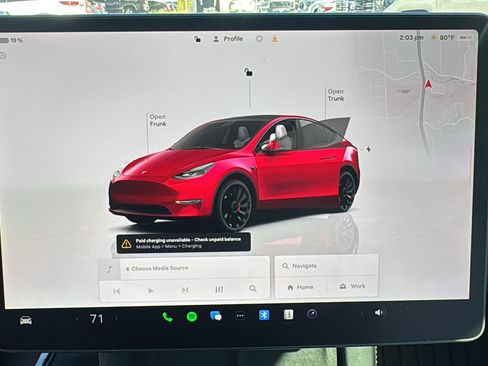 Used 2024 Tesla Model Y Performance image 18
