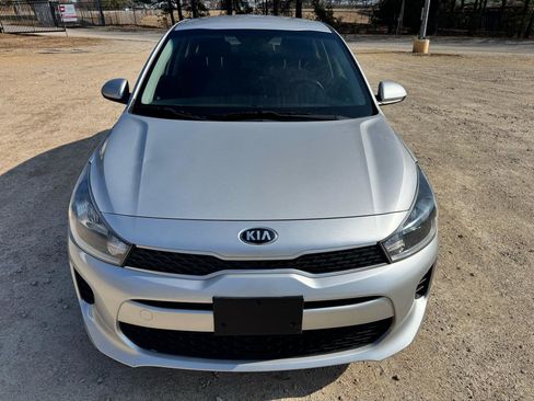 Used 2019 Kia Rio S image 3
