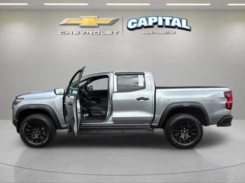 Used 2026 Chevrolet Colorado Trail Boss AWD/4WD image 9