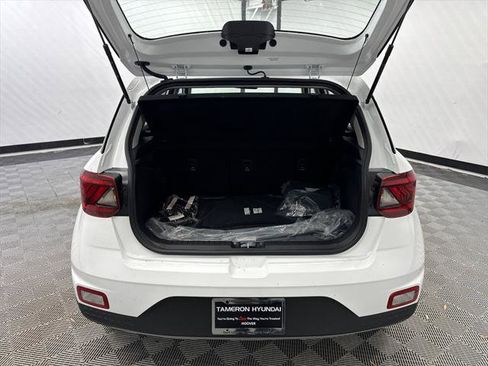 New 2026 Hyundai Venue SEL image 18