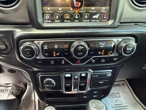 Used 2021 Jeep Wrangler Unlimited Sport AWD/4WD image 47