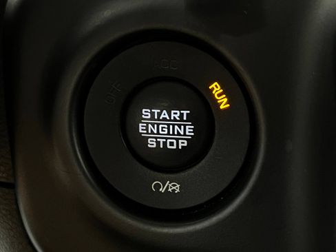 Used 2020 Jeep Gladiator Rubicon AWD/4WD image 22