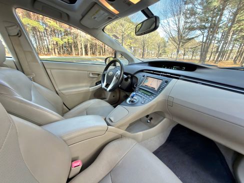 Used 2011 Toyota Prius image 16