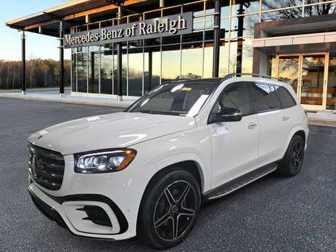 New 2026 Mercedes-Benz GLS 450 4MATIC image 1