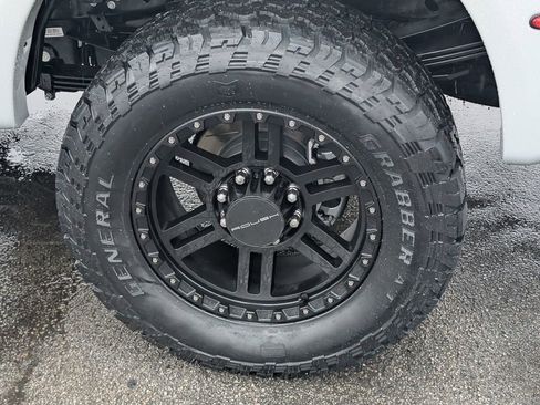 New 2026 Ford F250 Lariat w/ Black Appearance Package image 33