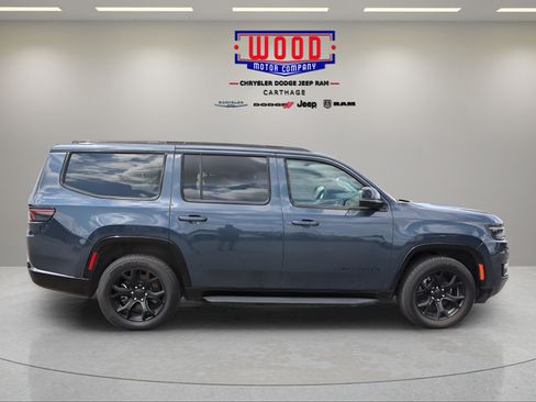 Used 2023 Jeep Wagoneer Series II AWD/4WD image 2