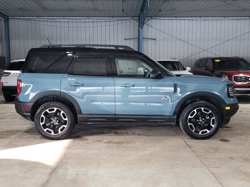 Used 2023 Ford Bronco Sport Outer Banks w/ Tech Package image 2