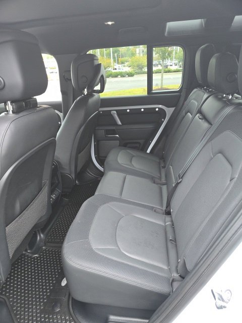 Used 2023 Land Rover Defender 110 X-Dynamic SE AWD/4WD image 18