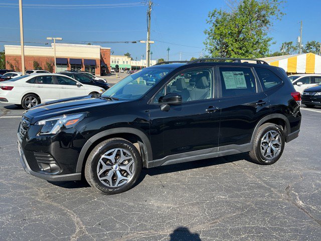 Used 2023 Subaru Forester Premium AWD/4WD image 3