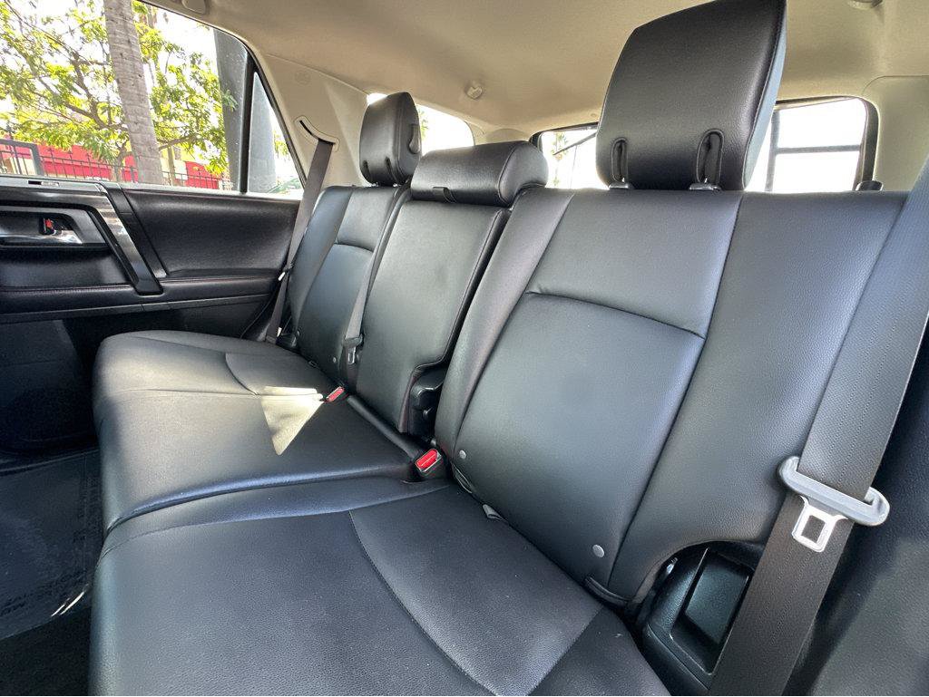 Used 2018 Toyota 4Runner TRD Off-Road Premium AWD/4WD image 9