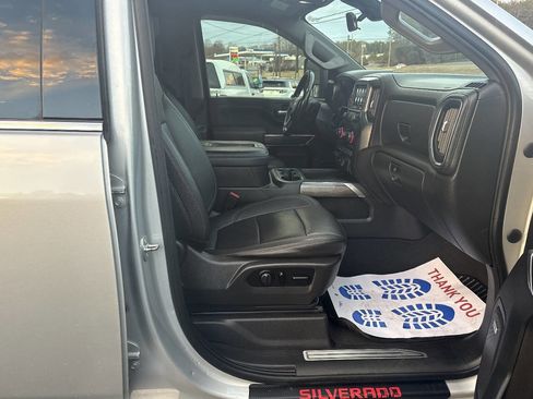 Used 2021 Chevrolet Silverado 3500 LTZ w/ LTZ Plus Package image 17