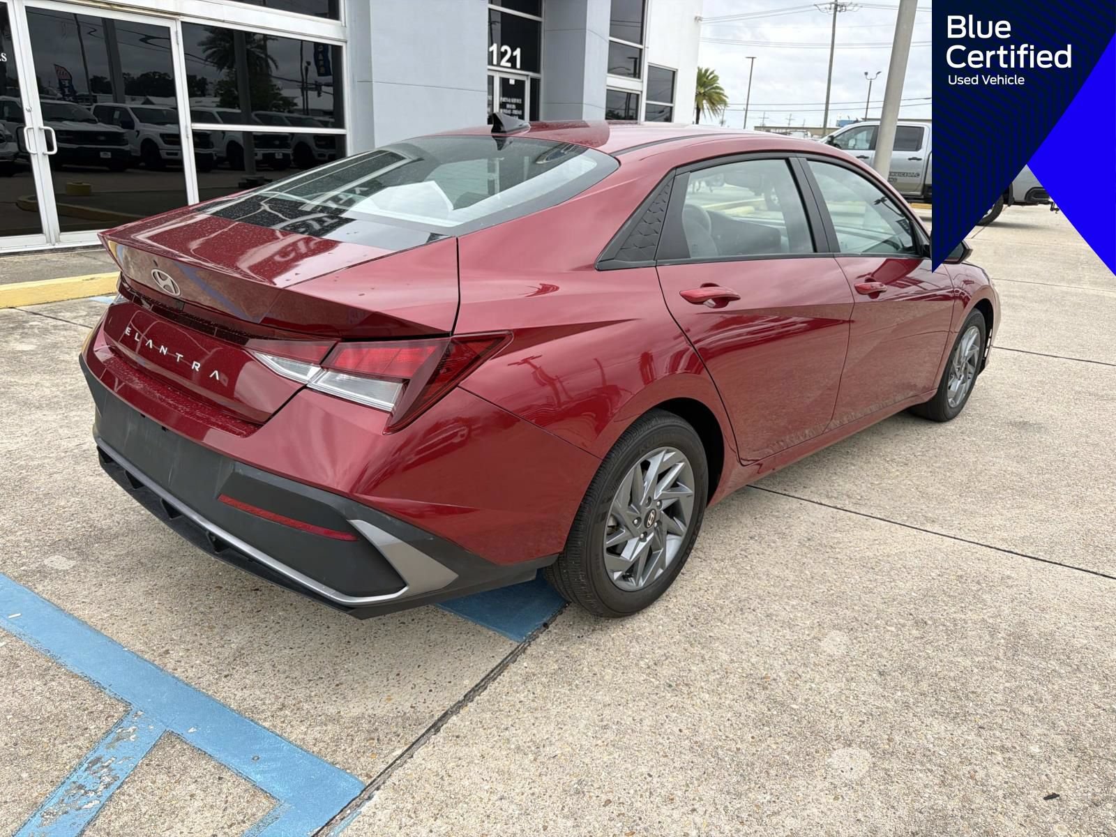 Used 2024 Hyundai Elantra SEL FWD image 11