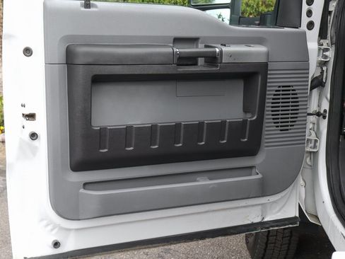 Used 2016 Ford F450 XLT image 17