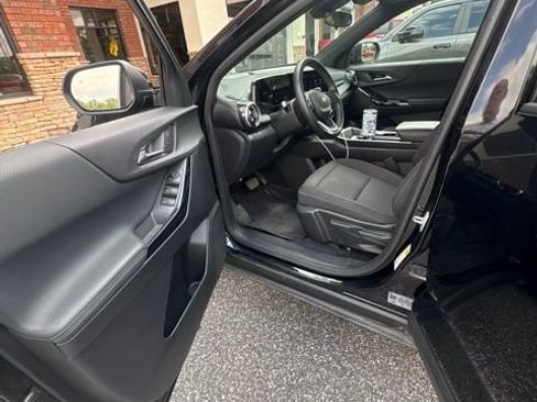 Used 2026 Chevrolet Equinox LT w/ LPO, Floor Liner Package FWD image 28