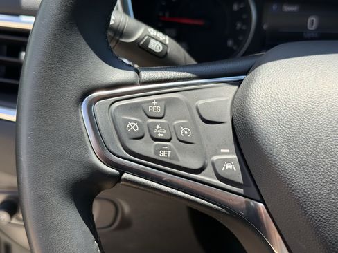 Used 2024 Chevrolet Equinox LT AWD/4WD image 16