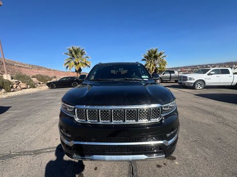 Used 2022 Jeep Grand Wagoneer Series III w/ Rear Seat Video Group 1 image 8