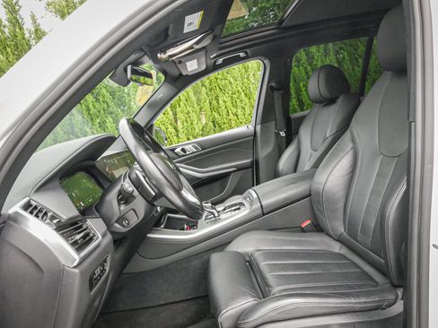 Used 2022 BMW X5 xDrive40i AWD/4WD image 16