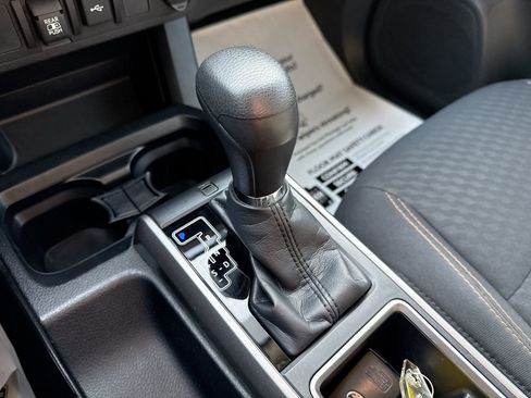 Certified 2020 Toyota Tacoma SR5 image 23