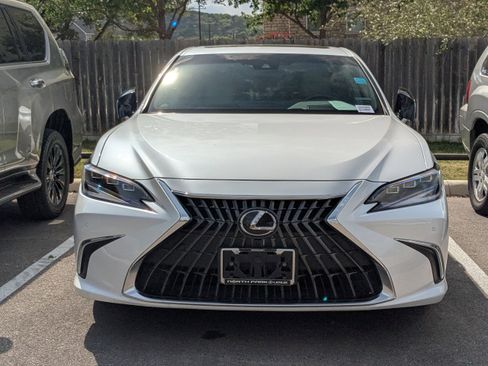 Used 2024 Lexus ES 300h Ultra Luxury w/ Accessory Package (Z2) image 2
