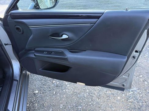 Used 2021 Lexus ES 350 w/ Premium Package image 12