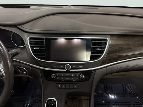 Used 2018 Buick LaCrosse Premium w/ Driver Confidence Package #2 AWD/4WD image 18