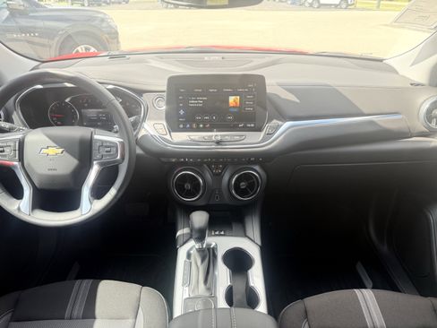 New 2025 Chevrolet Blazer LT w/ Convenience Package image 14