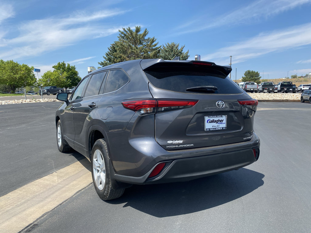 Used 2020 Toyota Highlander LE AWD/4WD image 24