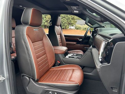 Used 2025 GMC Sierra 2500 Denali Ultimate image 53