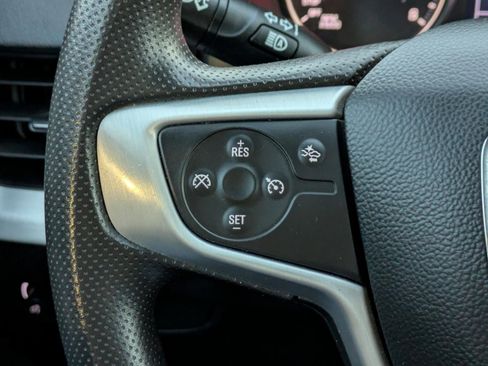 Used 2024 GMC Terrain SLE image 23