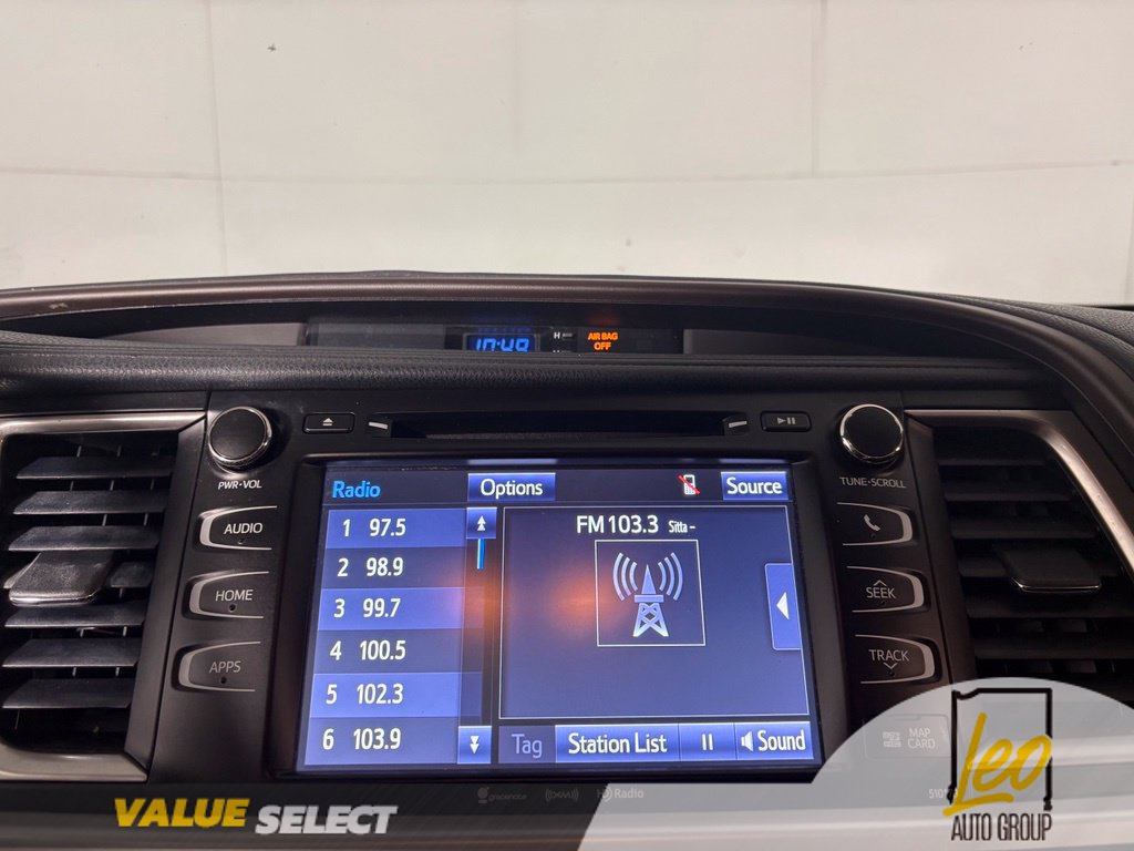 Used 2018 Toyota Highlander XLE AWD/4WD image 19