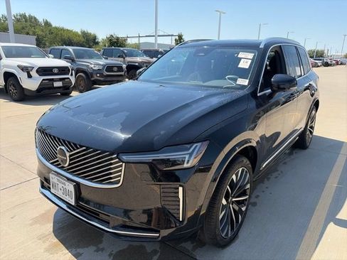 Used 2025 Volvo XC90 B6 Plus AWD/4WD image 3