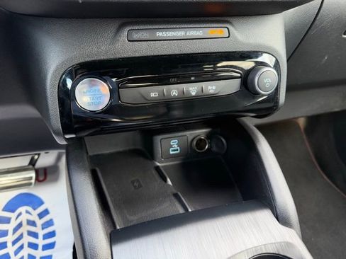 Certified 2023 Ford Escape ST-Line Select w/ Tech Pack #2 image 34