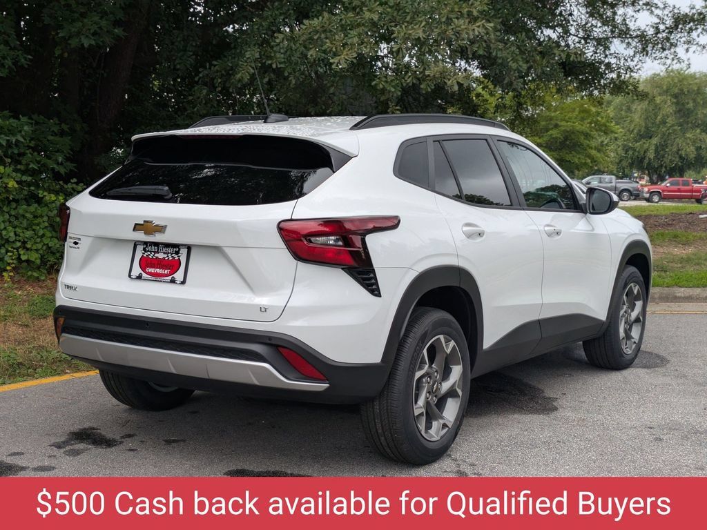 New 2026 Chevrolet Trax LT w/ Driver Confidence Package FWD image 2