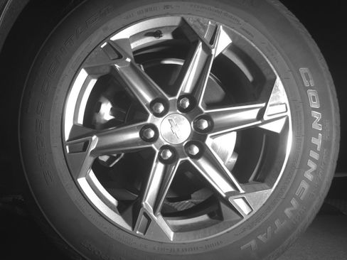 Used 2025 Chevrolet Blazer LT FWD image 12