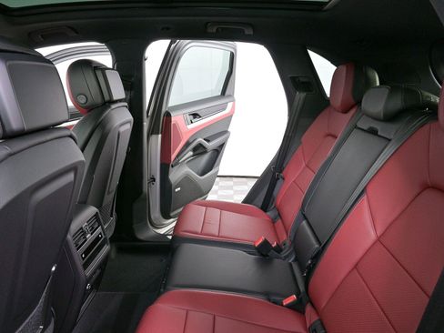 New 2026 Porsche Cayenne AWD/4WD image 20