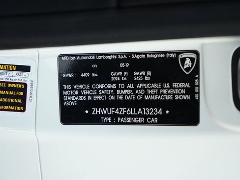 Used 2020 Lamborghini Huracan EVO image 29