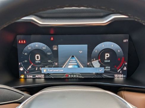 Used 2024 GMC Canyon AT4 image 10