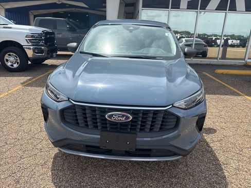Used 2023 Ford Escape Active w/ Tech Pack #1 FWD image 8