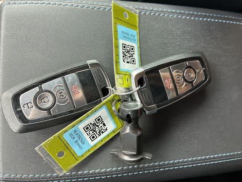 Used 2024 Ford Bronco Wildtrak AWD/4WD image 38