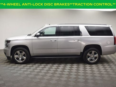 Used 2016 Chevrolet Suburban LT image 9